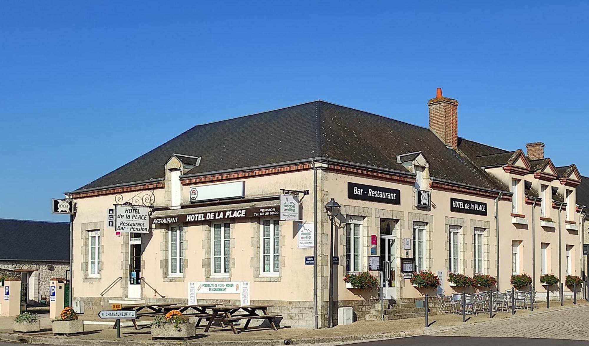 Hôtel de la Place Germigny-des-Prés Exterior foto